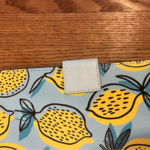 NWT bytech Lemon Print IPad Tablet Case 9” 10” Samsung Galaxy - Picture 5 of 7